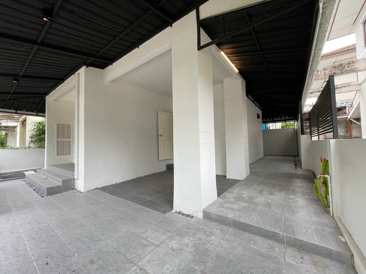 รูป ขาย บ้านเดี่ยวรีโนเวทใหม่ พร้อมพัฒน์ 1 หทัยราษฎร์ 39 แต่งสไตล์ MUJI Minimal พร้อมเข้าอยู่ ราคาคุ้มกว่าหลังอื่น - รูปที่ 28/34