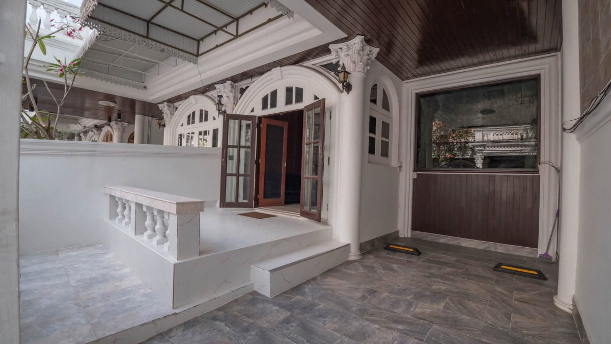 รูป 🏡ให้เช่าทาวน์โฮม 4 ชั้น ทำเลเอกมัย หมู่บ้านเอกมัยวิลล่า (Ekkamai Villa) 5 ห้องนอน 5 ห้องน้ำ ซอยเอกมัย ระหว่างซอย 26 และ 28  - รูปที่ 2/19