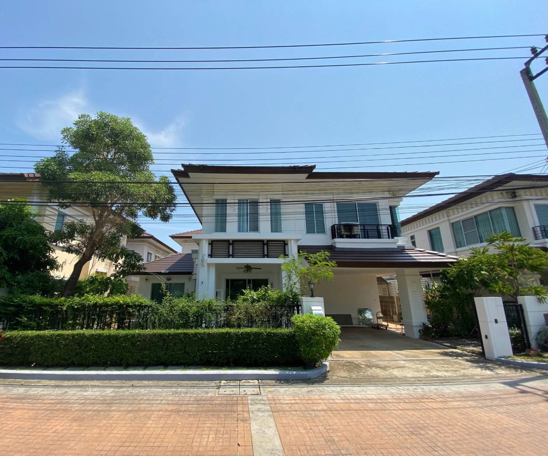รูป RS7276 ให้เช่า บ้านเดี่ยว The Centro สุขุมวิท 113 บ้านแปลงสวยหน้าสวนและสระว่ายน้ำ ส่วนตัว ใกล้ BTS แบริ่ง - รูปที่ 1/50