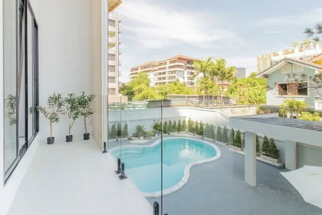 picture High End Pool House for Sale Central Pattaya 7 Bedroom - 17/21