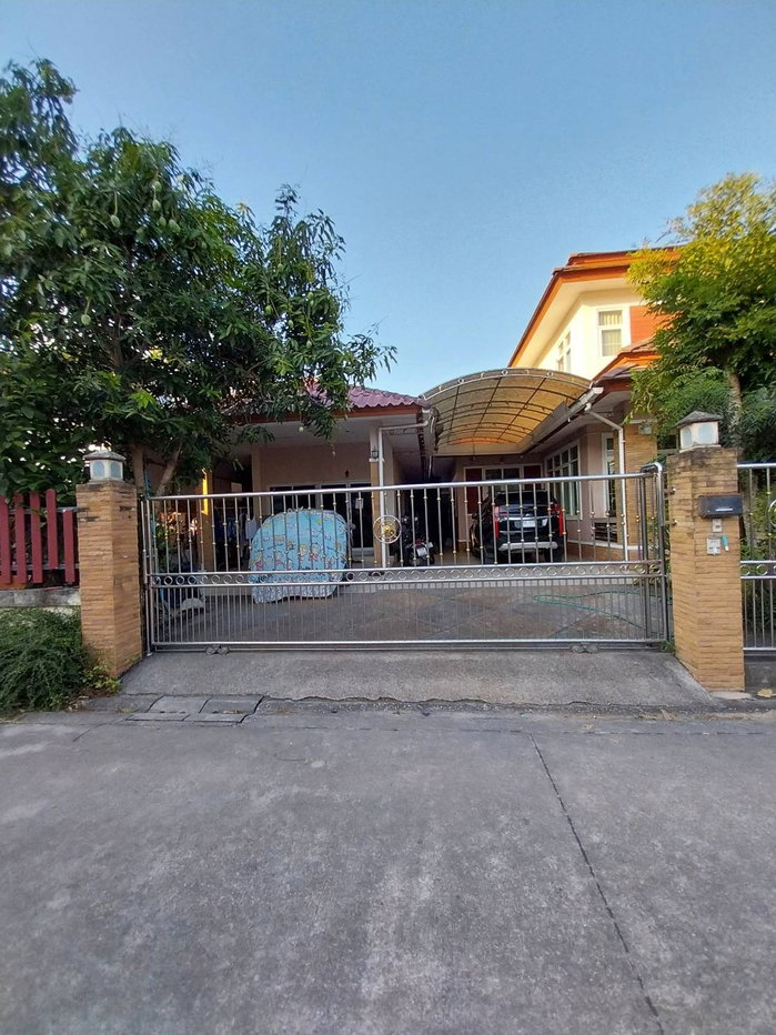 รูป ขายบ้านเดี่ยว 2 ชั้น พร้อมบ้านชั้นเดียวบนพื้นที่เดียวกัน ที่ดิน 119 ตร.ว. จอดรถ 2 คัน บรรยากาศร่มรื่น - รูปที่ 1/21