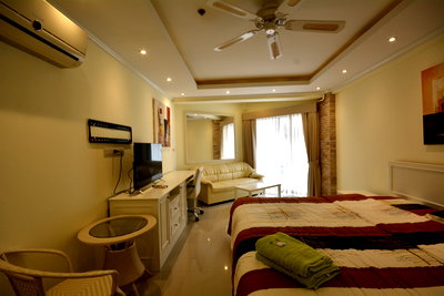 คอนโดให้เช่า : Studio Condo for Rent at Jomtien Beach Condominium in Pattaya