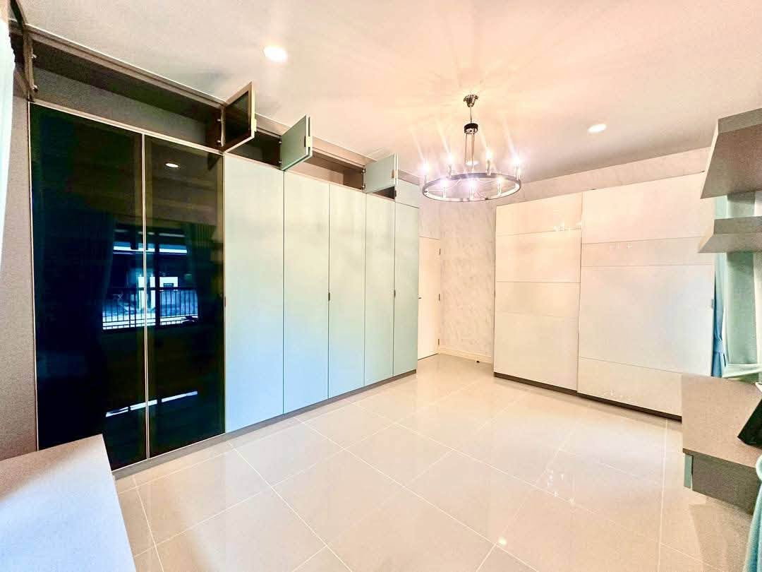 รูป [VR0631] 🔥 89,000/เดือน | บ้านเดี่ยว เศรษฐสิริ กรุงเทพกรีฑา  4 นอน 3 น้ำ แต่งใหม่ Modern Luxury ไม่เคยปล่อยเช่า 🔥 - รูปที่ 17/19
