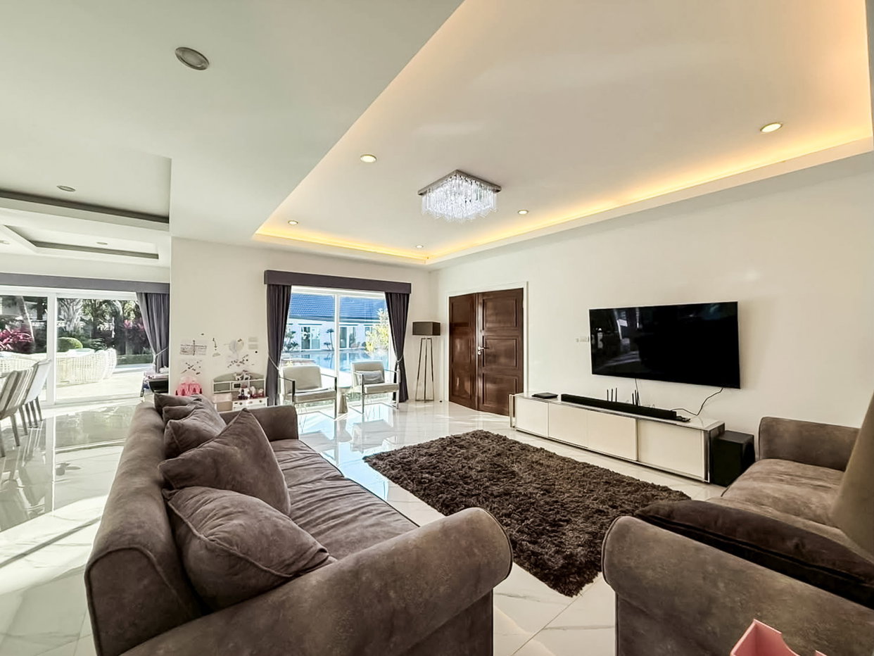 picture 8 Bedroom Luxury Estate for Sale Mabprachan Pattaya - 6/28