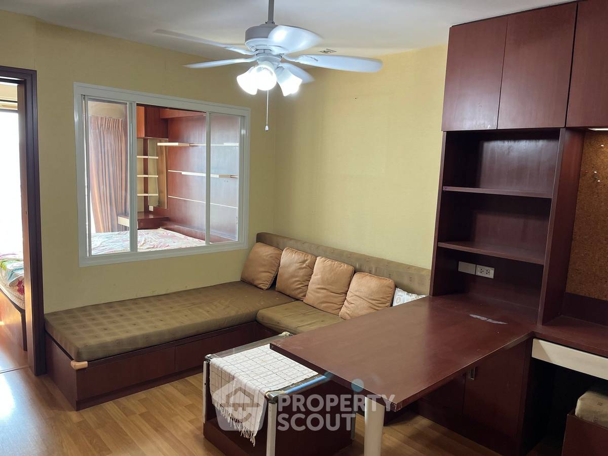 picture 1-BR Condo On 25th Floor, 40 Sqm, Lumpini Place Narathiwat-Chaopraya (ID 993780) - 2/6