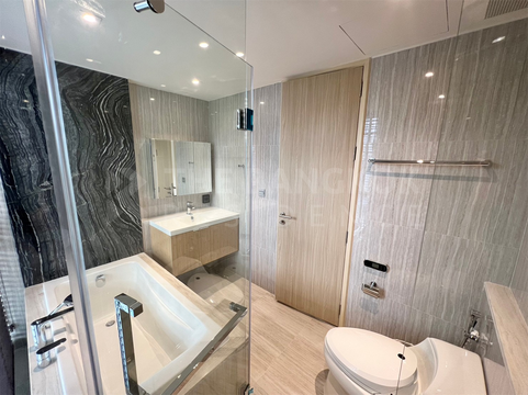 S47 Sukhumvit Room available, great price