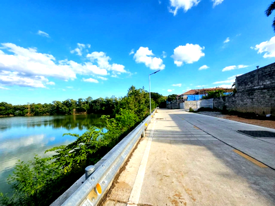 Land for sale Bang Lamung Chonburi : Land for Sale Nong Prue East Pattaya 11 Rai Lake and Pond Area