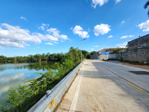 Land for Sale Nong Prue East Pattaya 11 Rai Lake and Pond Area