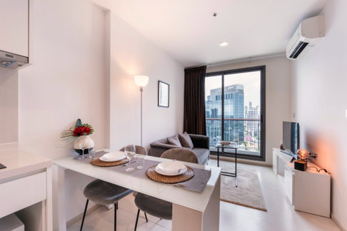 For rent✨ Rhythm Sukhumvit 42 ✨ 1 bedroom, near amenities both BTS Ekamai and Gateway Ekamai🚅🛍️