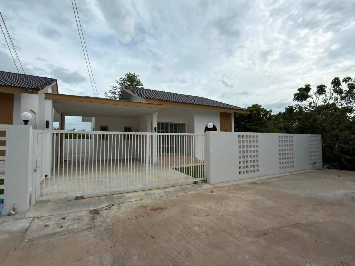 บ้านเดี่ยว สไตล์มินิมอล ว่างให้เช่า. พื้นที่ 110 ตรม.  2 ห้องนอน