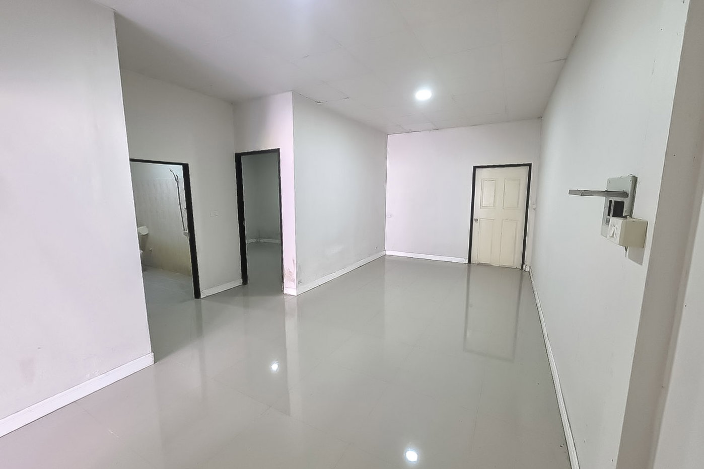 รูป Townhouse for Sale Mabprachan Reservoir East Pattaya 3 Bed - รูปที่ 1/10