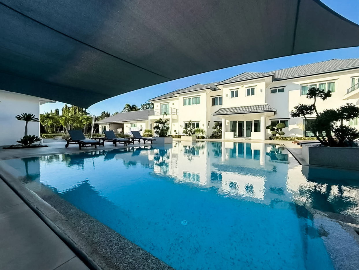 picture 8 Bedroom Luxury Estate for Sale Mabprachan Pattaya - 3/28