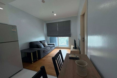 For Rent !! Condolette Ize Ratchathewi, 1 bed, 1 bath, high floor 19+, Newly renovated, Good Location !! Code C20230108043 furnished, ready to move in