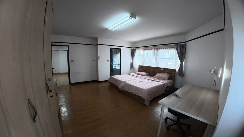 picture Condo for rent, Eastern Tower Sriracha, near Robinson Department Store and the beach. - 3/14