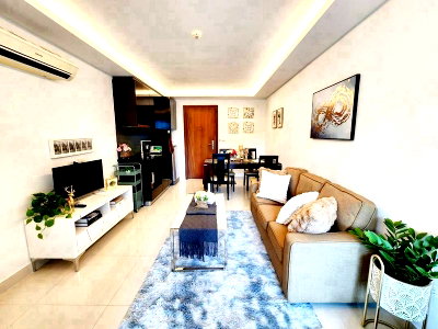 Condos for sale : Pool View Condo for Sale Club Royal Condominium Wongamat