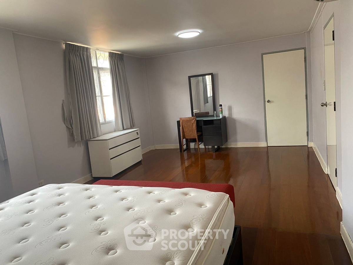 picture Pet-Friendly 4-BR House For Rent Near Bang Chak, Phra Khanong (ID 1549488) - 31/38