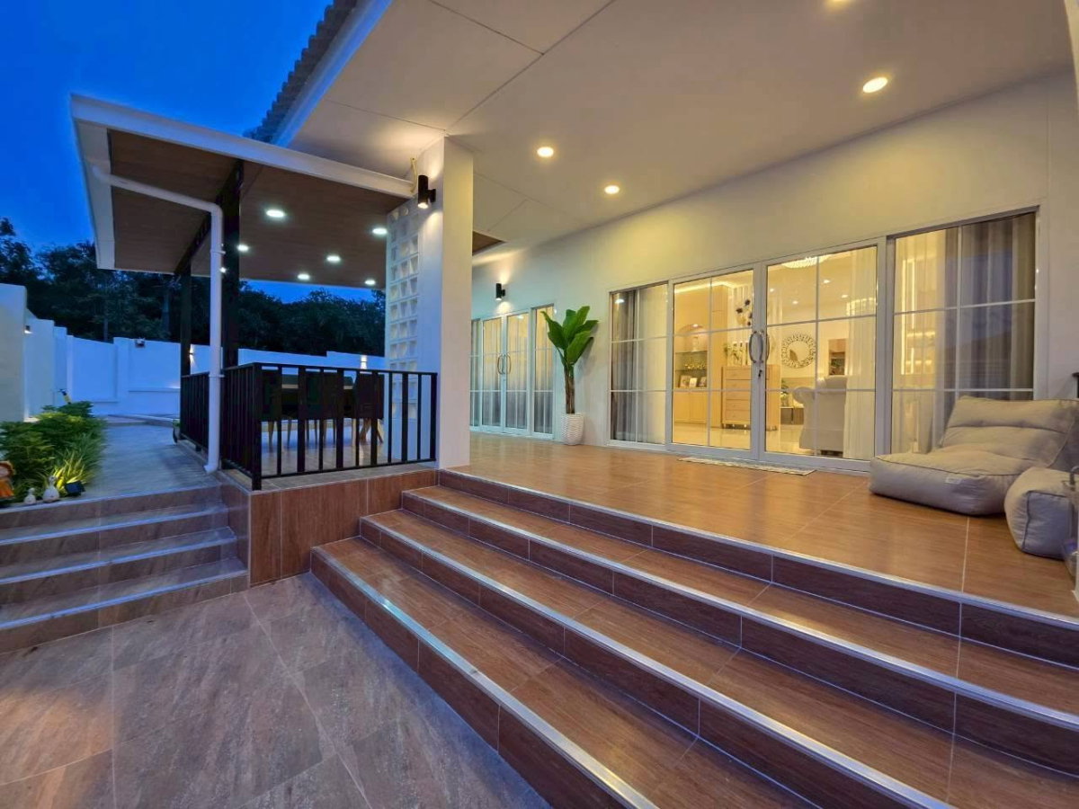 picture 3 Bedroom pool villa in Bang Saray Move-in Ready in a Prime Location - 32/34