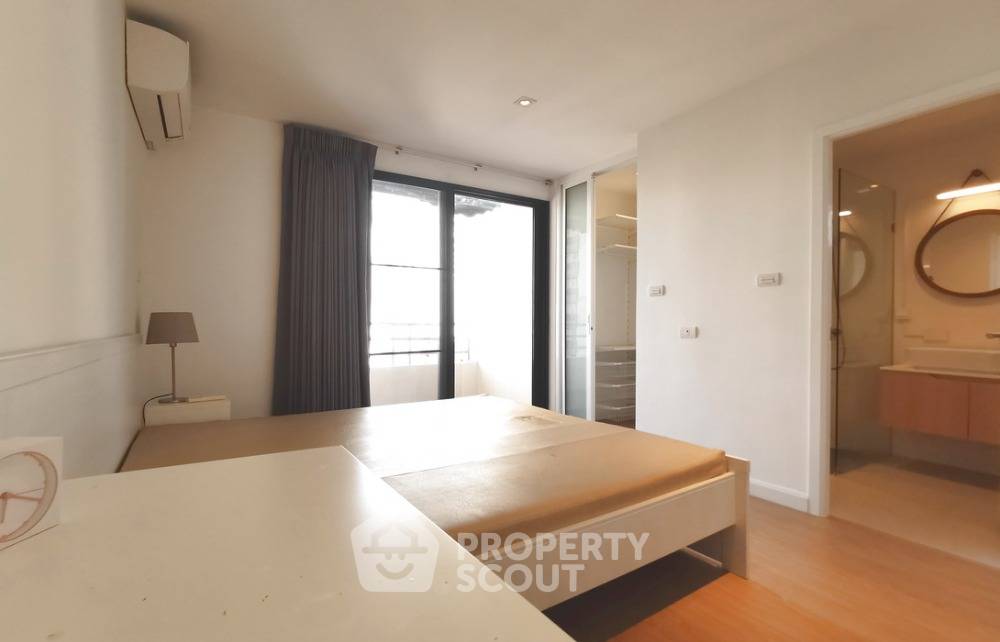 picture 2-BR 117 Sqm On 10th Floor At Sampoom Garden Condo, 200m to BTS Saint Louis (ID 804551) - 4/11