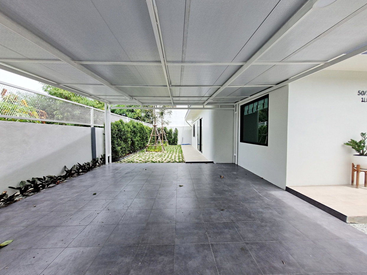 รูป Modern 3-Bedroom Corner House for Rent in East Pattaya - รูปที่ 12/17