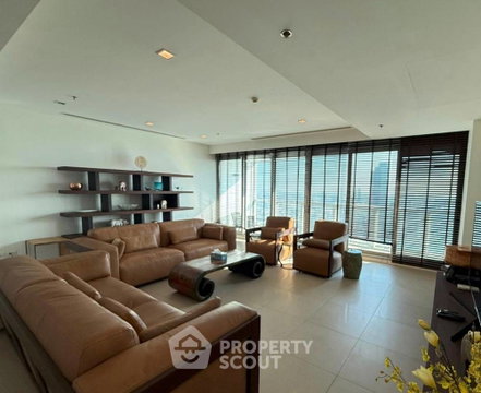 คอนโดมิเนียม 3 ห้องนอน 207 ตร.ม. ขาย The River Condominium ใกล้ BTS สะพานตากสิน 400 ม. (ID 3153022)