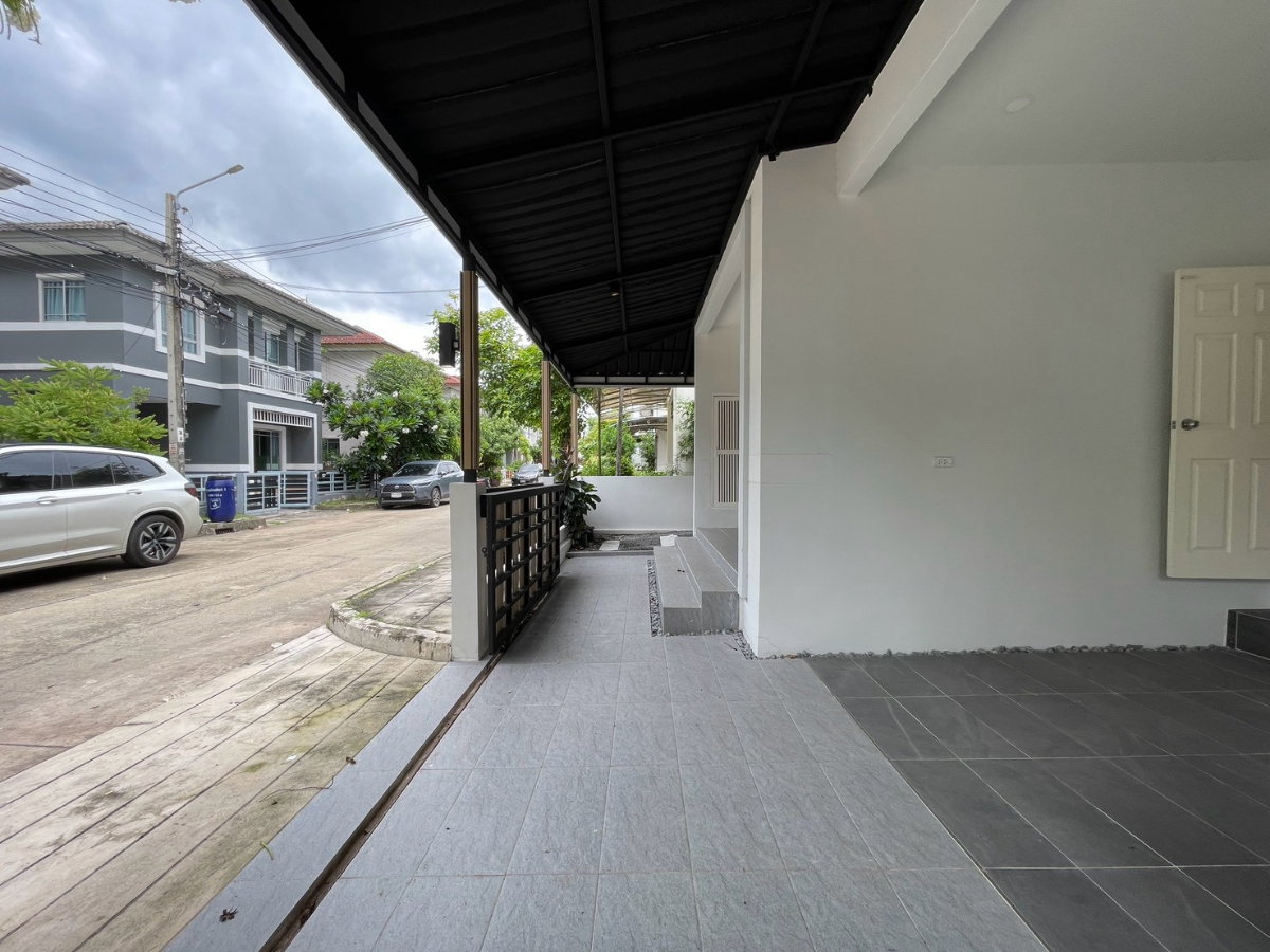 รูป ขาย บ้านเดี่ยวรีโนเวทใหม่ พร้อมพัฒน์ 1 หทัยราษฎร์ 39 แต่งสไตล์ MUJI Minimal พร้อมเข้าอยู่ ราคาคุ้มกว่าหลังอื่น - รูปที่ 3/34