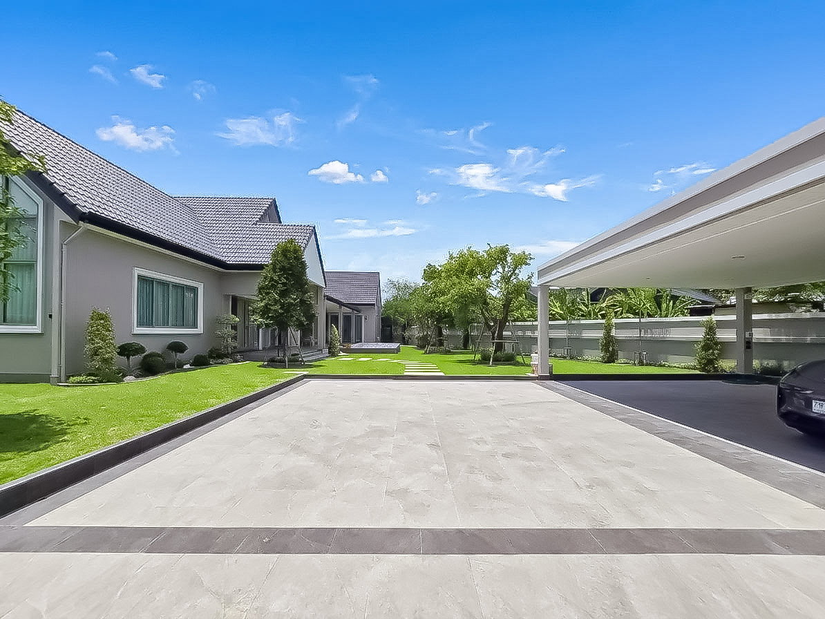 รูป High End Pool Villa for Sale East Pattaya 4 Bed Private Pool - รูปที่ 16/21