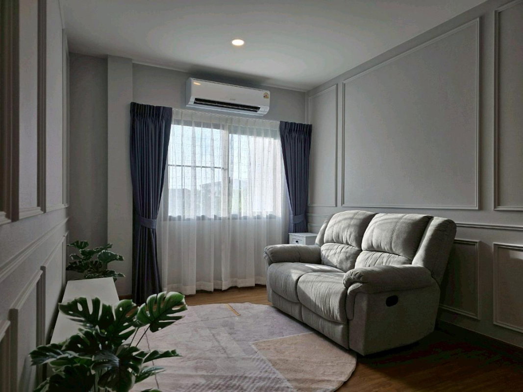 รูป ให้เช่า  โครงการ CENTRO Vibhavadi | 79,900 บ./ เดือน  |  ที่ดิน 100 ตร.ว. | พท.ใช้สอย 252 ตร.ม. | 4 ห้องนอน 5ห้องน้ำ  ที่จอดรถ 3 คัน  | บ้านหลังมุม - รูปที่ 17/39