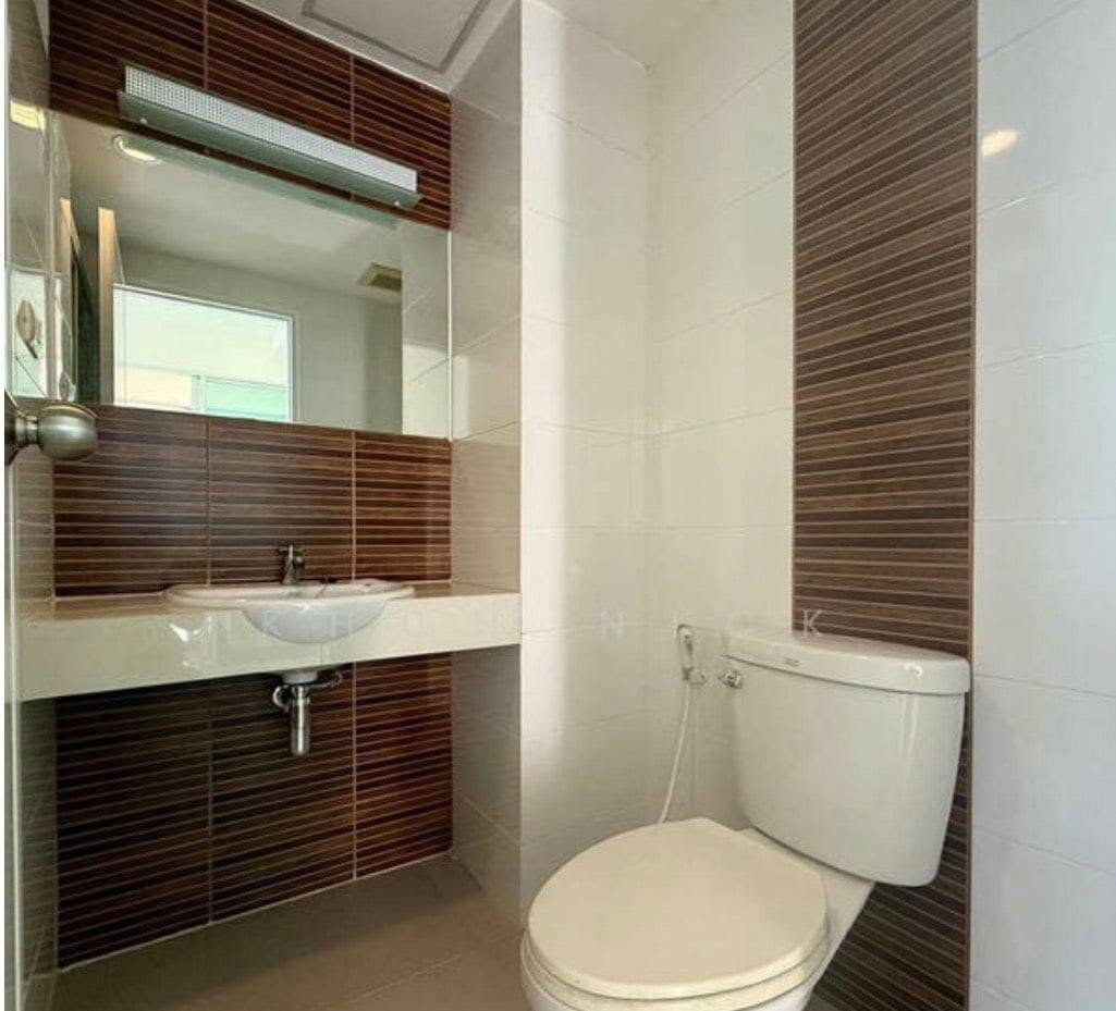 รูป 🔥ขาย คอนโดสราญวิลล์ คอนโด (Sarunville Condominium) | ใกล้ MRT บางกะปิ - รูปที่ 3/10