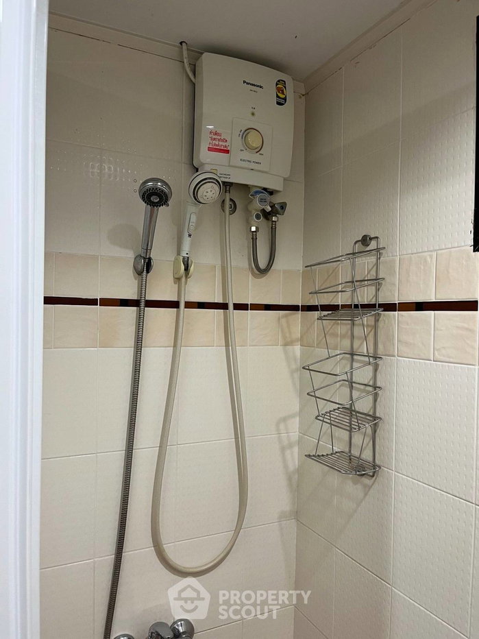 picture 1-BR Condo On 25th Floor, 40 Sqm, Lumpini Place Narathiwat-Chaopraya (ID 993780) - 3/6