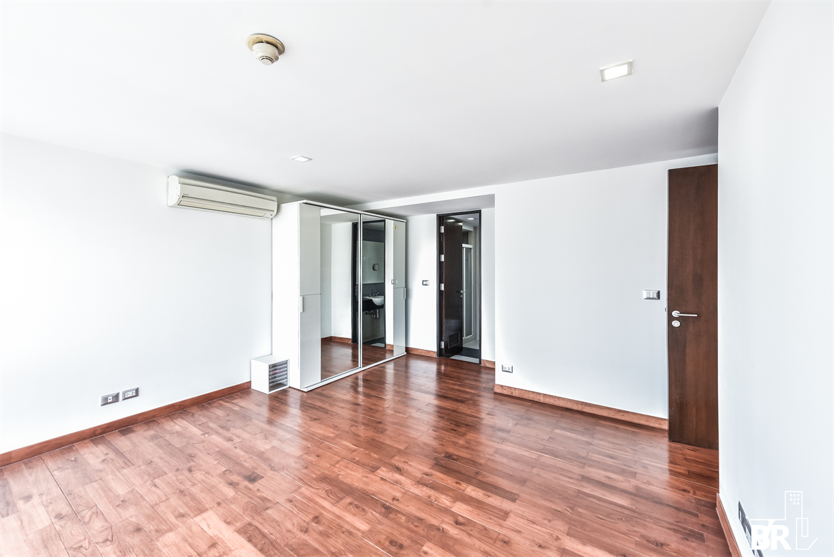 picture The Fah Aree 4 Condo in Business District near BTS Ari - 10/10