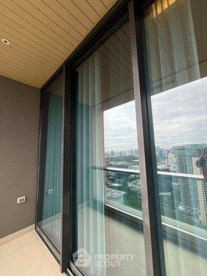 picture 2-BR Condo At Sindhorn Residence, High-Floor 32nd, BTS Ratchadamri (ID 3153876) - 7/15