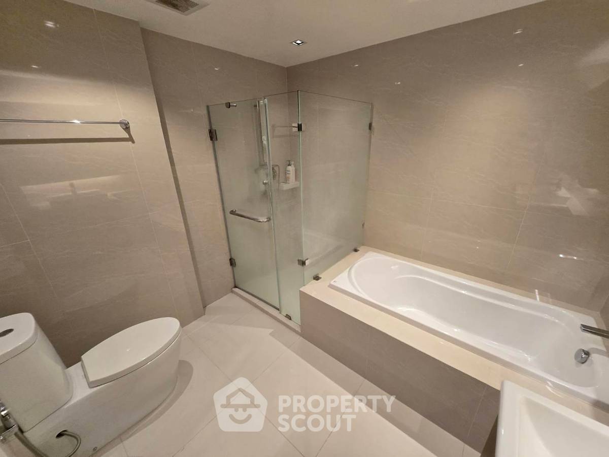picture 2-BR Condo For Rent Vtara 36, 50 Sqm Near BTS Thong Lor (ID 3153897) - 8/11