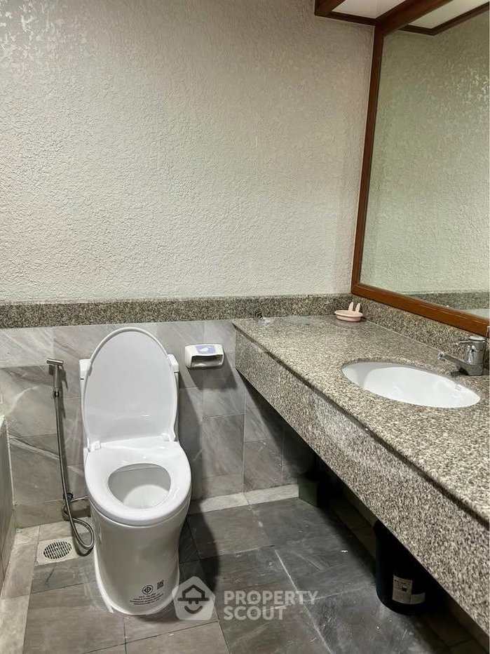picture 2-BR Condo In Las Colinas, 100 Sqm, 100m To BTS Asoke (ID 3148978) - 9/10