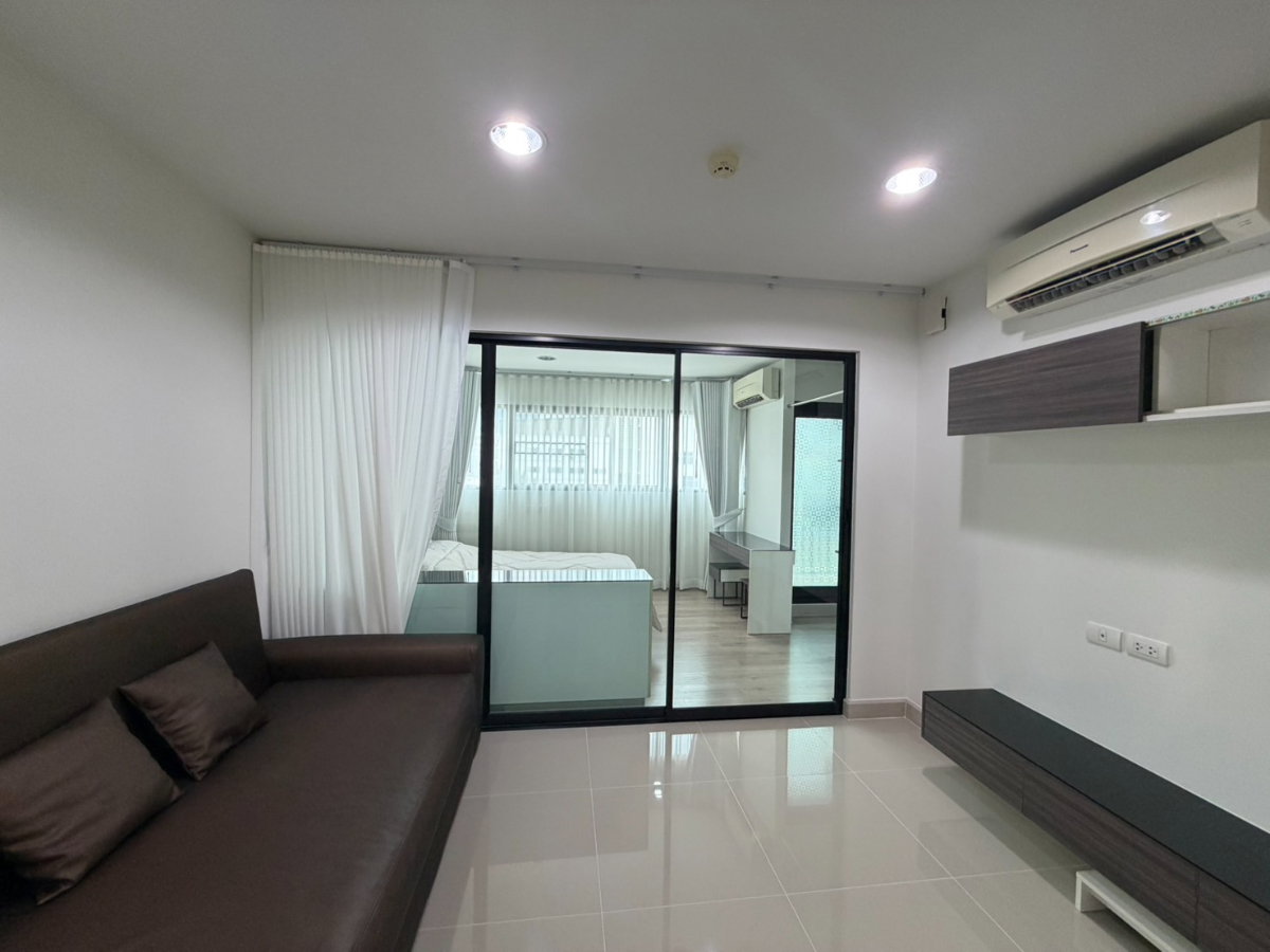 รูป The Link Vano 64 ปล่อยเช่า และ ขาย ตกแต่งเรียบหรูโทนโมเดิร์น มีมุมนั่งเล่น โต๊ะทานข้าว ครัวเคาน์เตอร์ยาว 1 ห้องนอน 1 ห้องน้ำ พร้อมเข้าอยู่ - รูปที่ 2/20