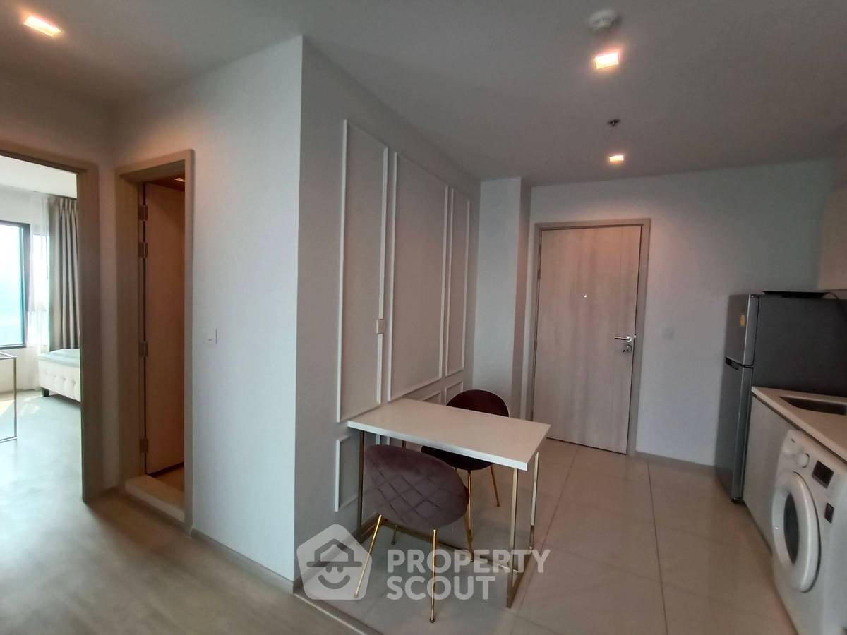 picture Attractive Price 2-BR 45 Sqm High-Floor At Life One Wireless, BTS Phloen Chit (ID 1534906) - 2/5
