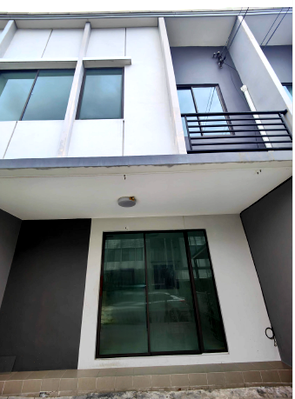 TOWN HOUSE 19.6 Sq.w. Bang Khen Bangkok for 3.1M