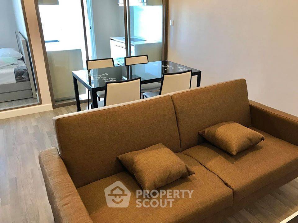 picture 1-BR 50 Sqm On 17th Floor At The Room Sathorn, 300m To BTS Saint Louis (ID 512062) - 5/13