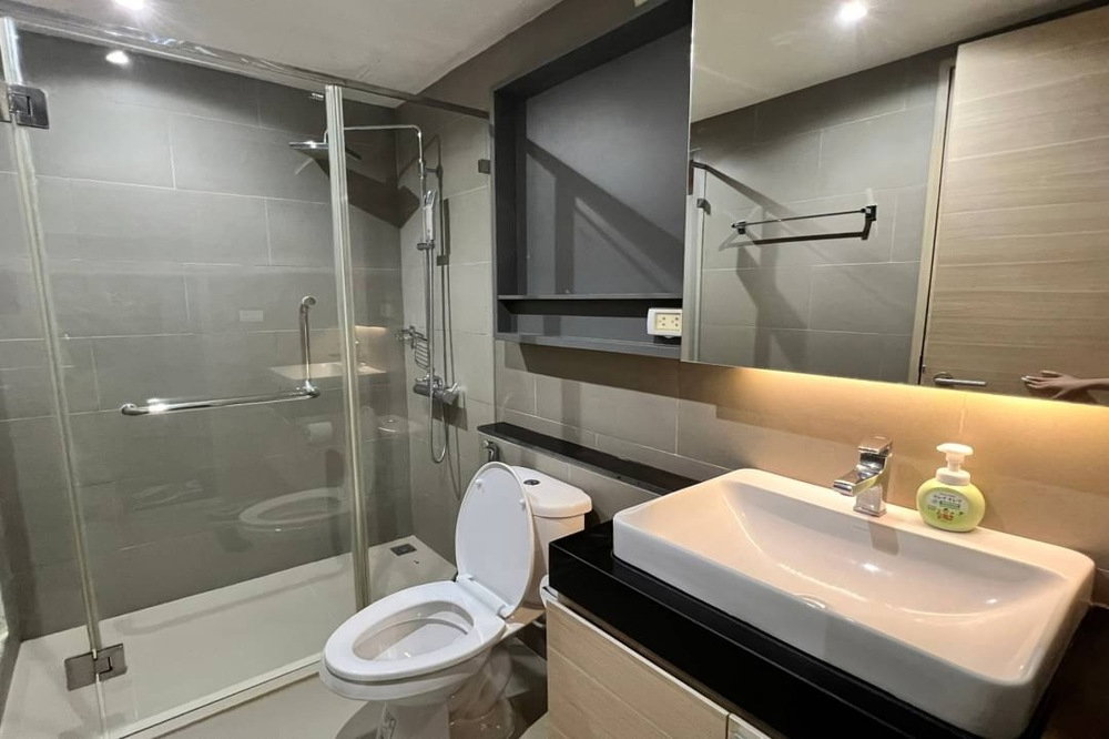 picture 🔥 For Rent !!🔥 Klass silom, 1 bedroom, 1 bathroom, Corner room, rare item, North Facing !! Code C20221202928 furnished, ready to move in📣📣 - 5/7