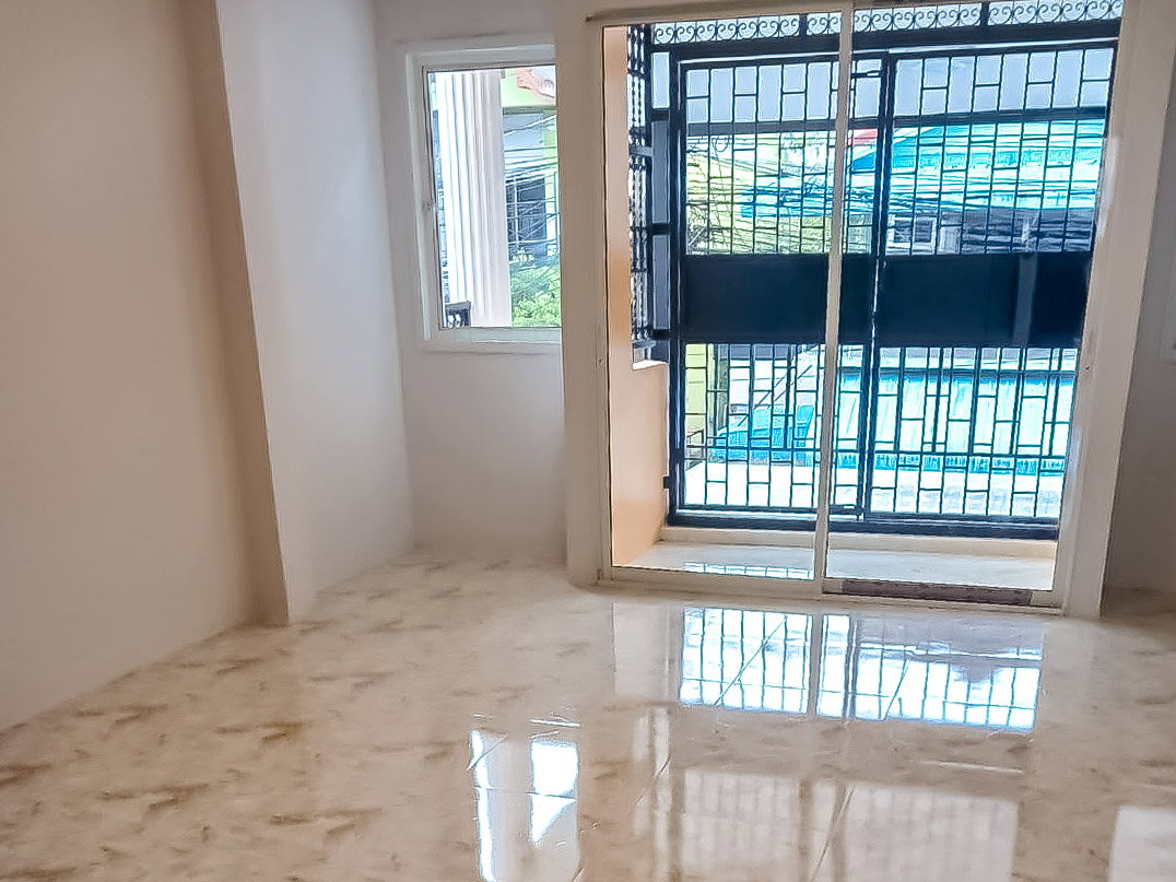 รูป Townhouse for Sale Noen Plub Wan East Pattaya 2 Bedroom - รูปที่ 2/7