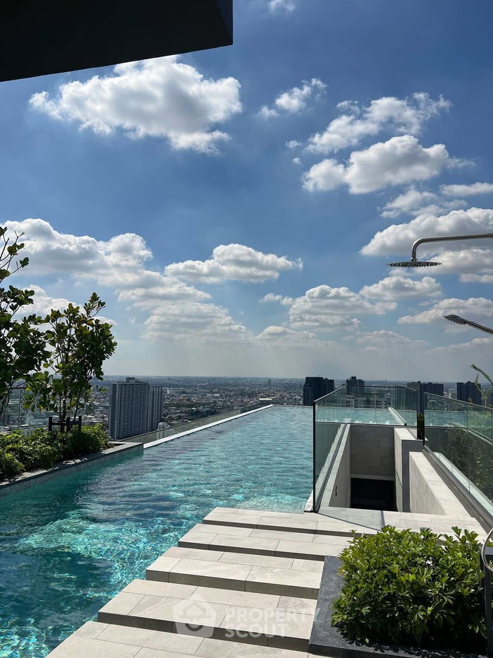 picture 1-BR Condo At QUINTARA MHy’DEN Pho Nimit, 100m to BTS (ID 2497963) - 9/11