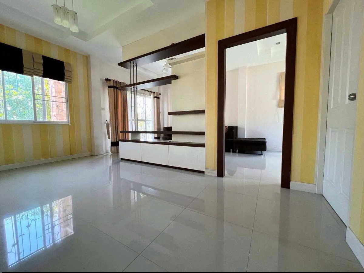 รูป 🏡 บ้านเดี่ยวหลังใหญ่ พร้อมเพรียง เมาท์เทนวิวล์ สันกำแพง ลดราคาพิเศษ! เหลือ 2.5 ล้าน 📞 063-664-9056 - รูปที่ 9/17