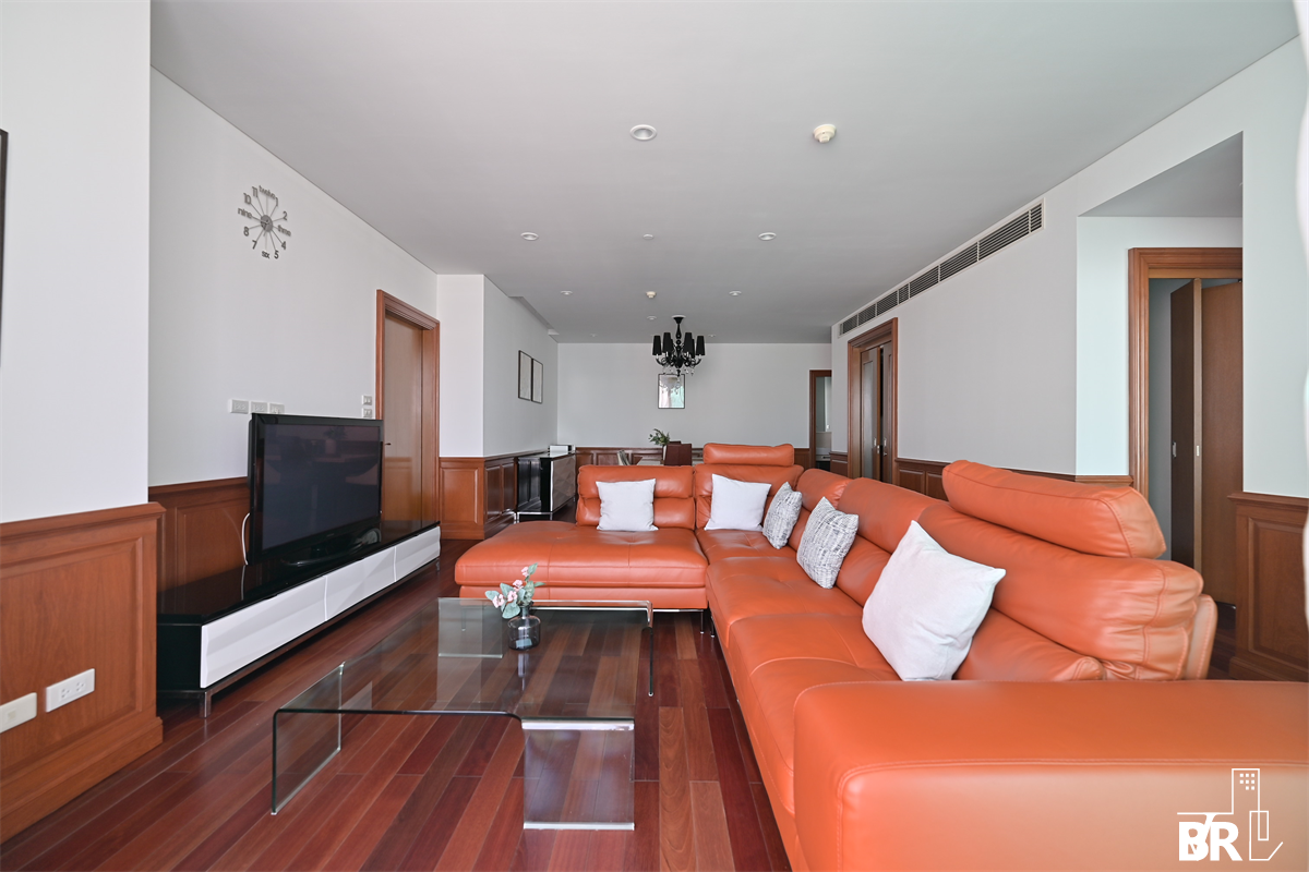 picture Luxury Unit, Ready for You Without the Wait The Park Chidlom near BTS Chit Lom - 1/10