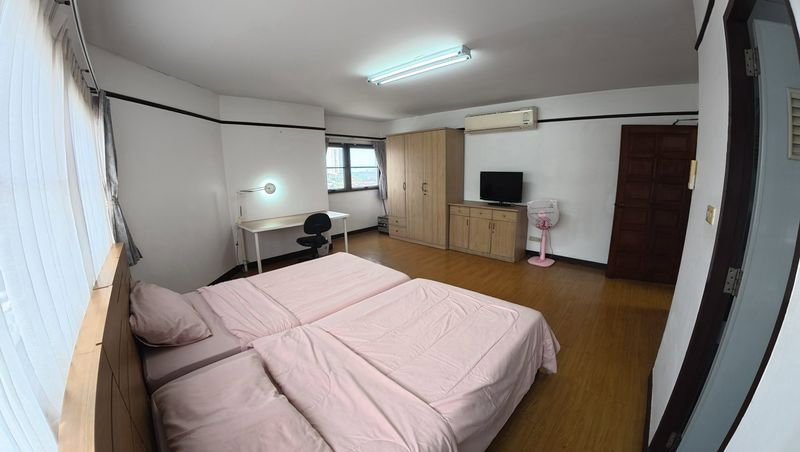 picture Condo for rent, Eastern Tower Sriracha, near Robinson Department Store and the beach. - 5/14