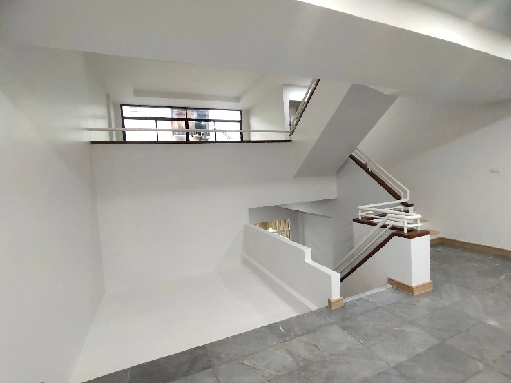 รูป For Rent (ให้เช่า) อาคาร4ชั้นเล่นระดับที่หายาก ซื้อพักอาศัย หรือ เปิดกิจการ ในพื้นที่นี้ พร้อมเฟอร์นิเจอร์ +แอร์ติดตั้งทุกห้อง พร้อมอยู่ - รูปที่ 20/34
