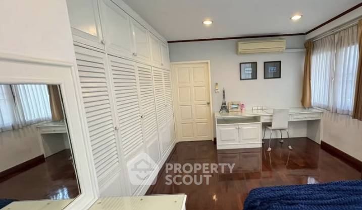 รูป คอนโด 1 ห้องนอน 62 ตร.ม. ที่ สรัญใจ แมนชั่น ใกล้ BTS นานา 300 ม. (ID 3143811) - รูปที่ 3/8