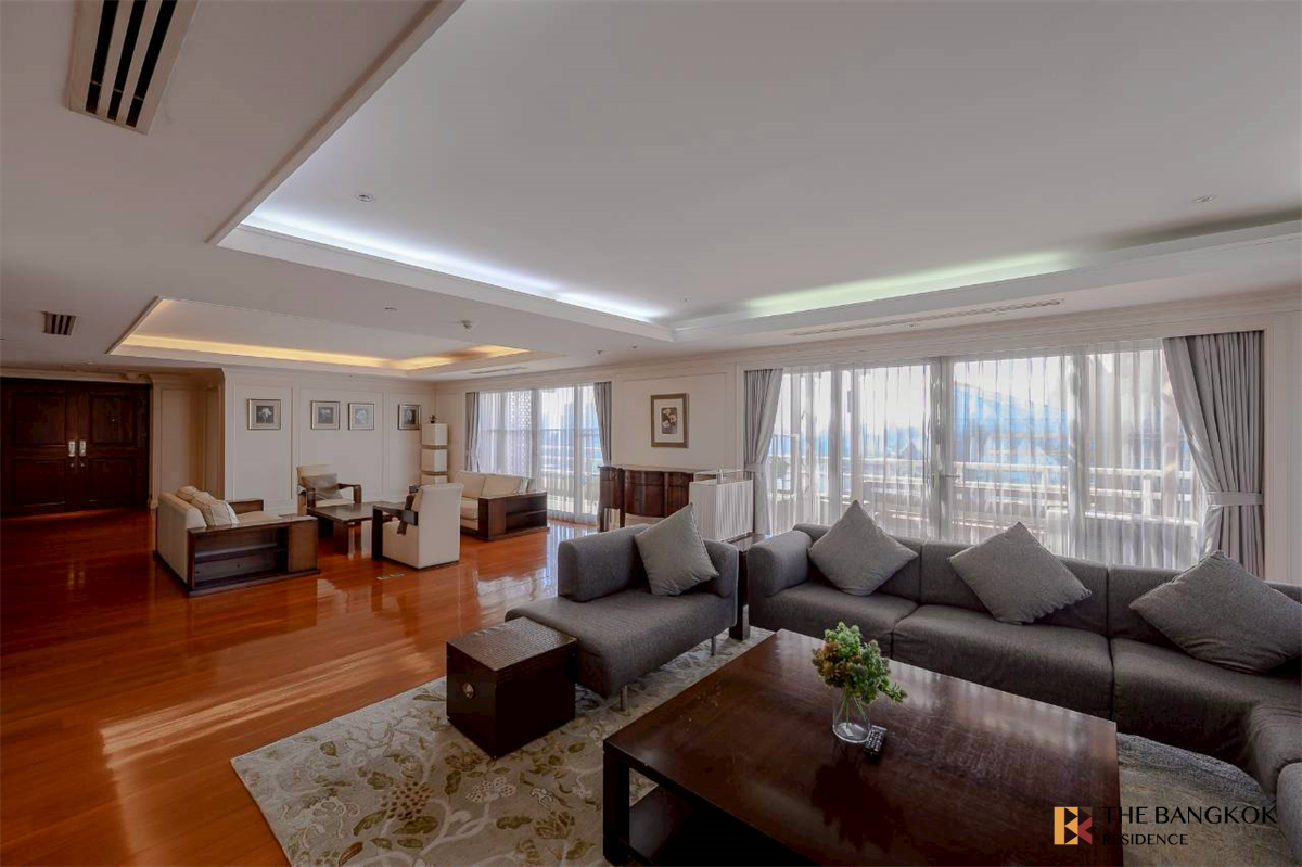 picture Ultimate Luxury Lifestyle with Convenience Las Colinas Condo near MRT Sukhumvit Station - 4/10