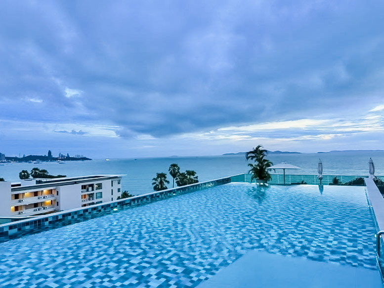 picture Beachfront Sea View Condo for Sale Laguna Heights Wongamat - 19/19