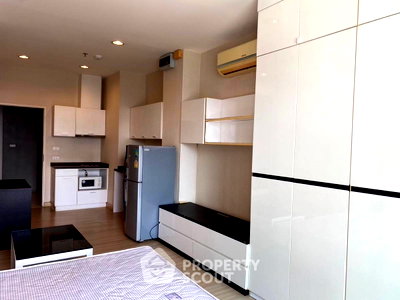 คอนโดให้เช่า : คอนโด 1 ห้องนอน The Light House Sathorn–Chareonnakorn ใกล้ BTS กรุงธนบุรี (ID 924336)