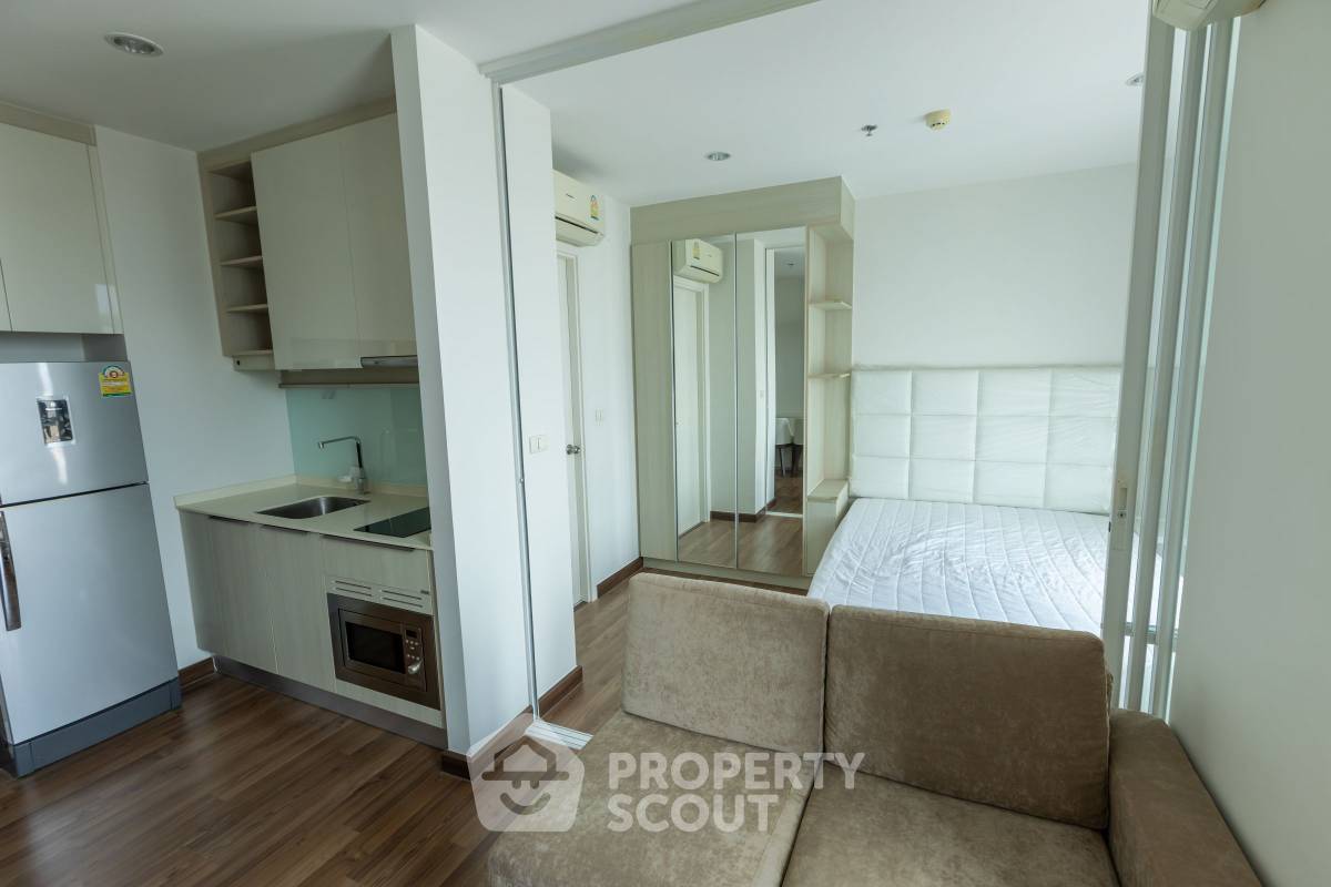 picture 1-BR Condo, 19th Floor, 28 Sqm | Chewathai Interchange Near MRT Tao Poon 📍 (ID 1433497) - 1/7