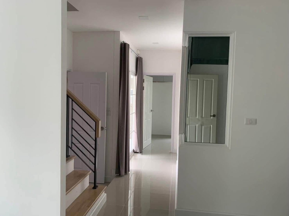 รูป 🏡✨ บ้านเดี่ยวพร้อมอยู่ แกรนดิโอ บางนา กม.5 4 ห้องนอน 3 ห้องน้ำ ทำเลบางนา กม.5 ทำเลศักยภาพ เดินทางสะดวก เชื่อมต่อบางนา ศรีนครินทร์ - รูปที่ 5/10